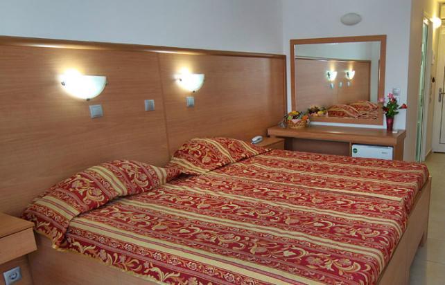 Ilyssion Hotel Lardos Værelse billede